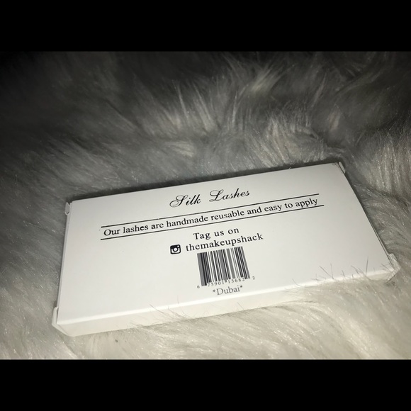 Lashes - Picture 2 of 3